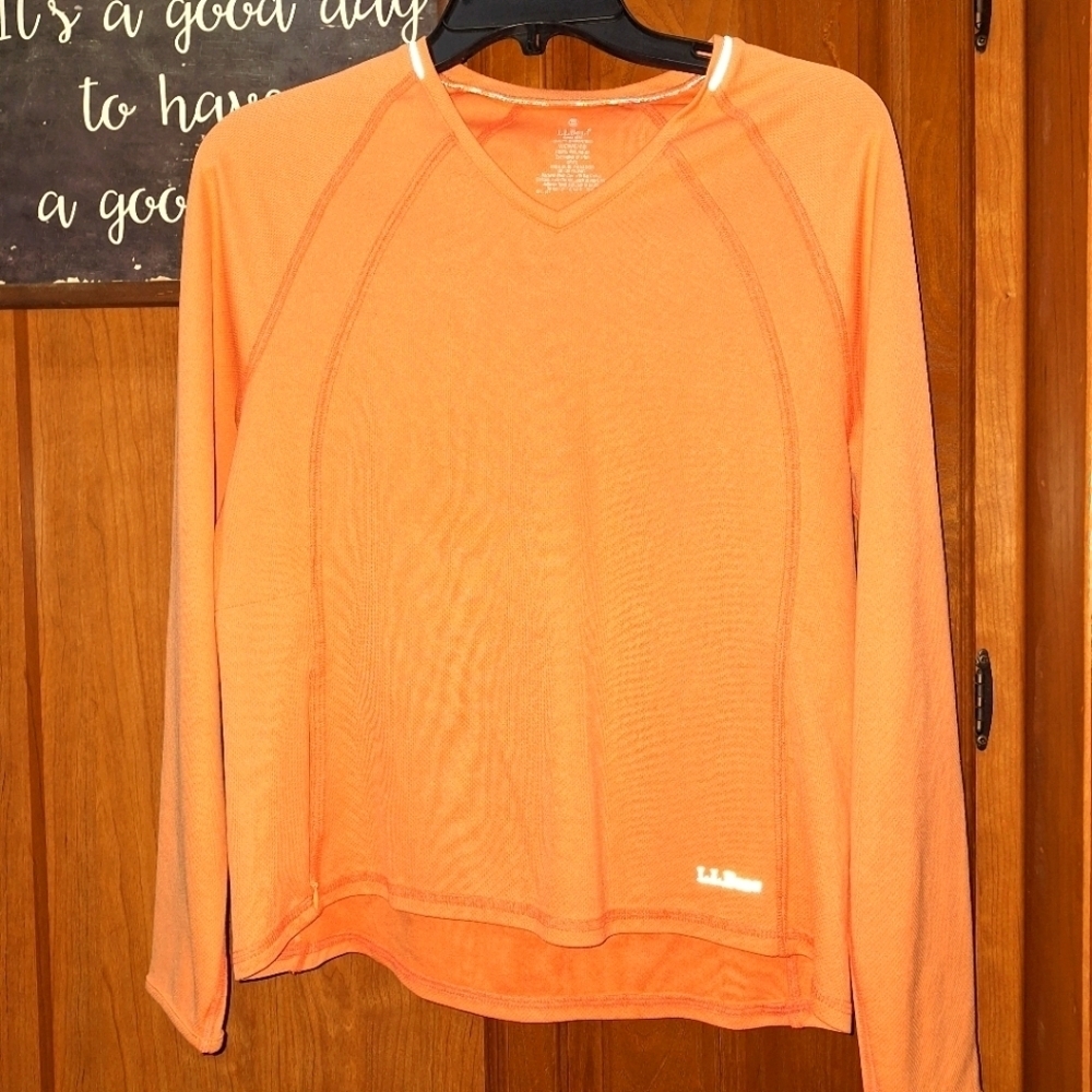 L.L. Bean Orange Raglan Long Sleeve Hoodie In A Size Medium. Pre-loved